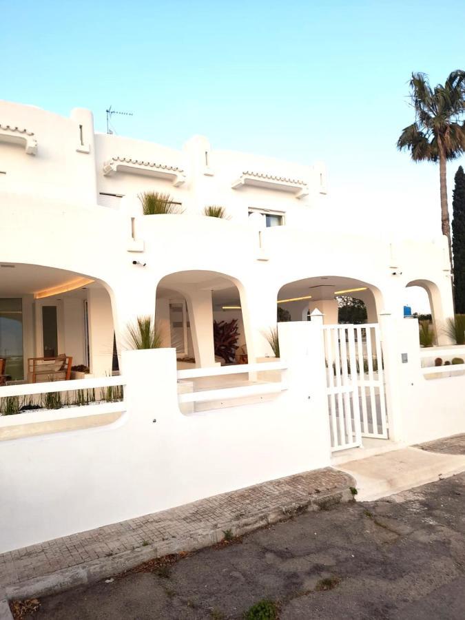 B&B Valentino Luxury Rooms By Salentolimit Porto Cesareo Exterior photo