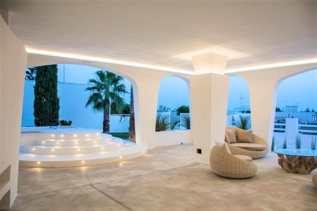 B&B Valentino Luxury Rooms By Salentolimit Porto Cesareo Exterior photo
